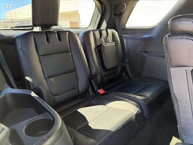 Used 2017 Ford Explorer Limited image 12