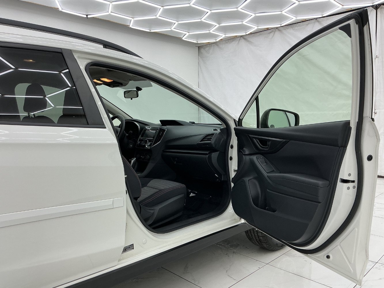 Used 2018 Subaru Crosstrek 2.0i Premium AWD/4WD image 17