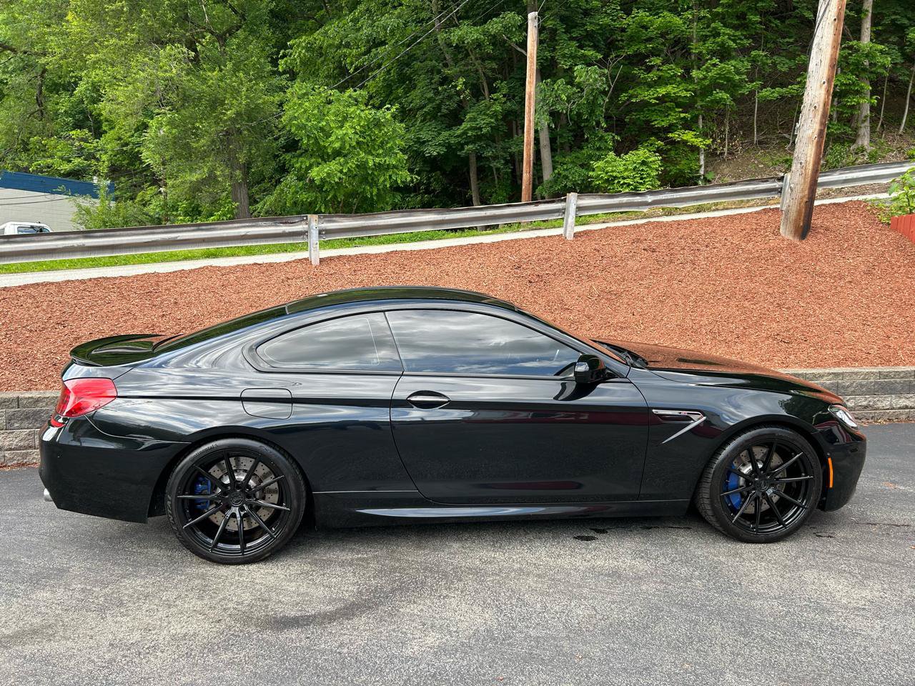 Used 2013 BMW M6 Coupe w/ Executive Pkg RWD image 6