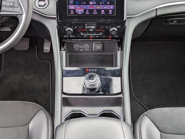 Used 2025 Jeep Grand Cherokee L Laredo RWD image 20