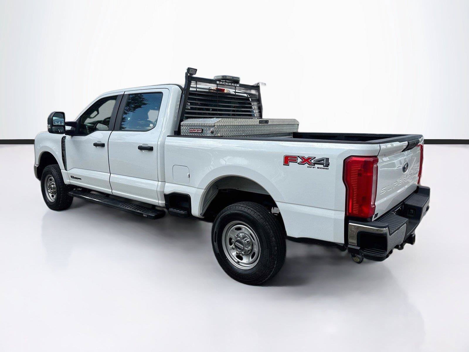 Used 2023 Ford F250 XL w/ FX4 Off-Road Package AWD/4WD image 5