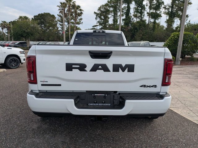 New 2026 RAM 3500 Big Horn AWD/4WD image 5