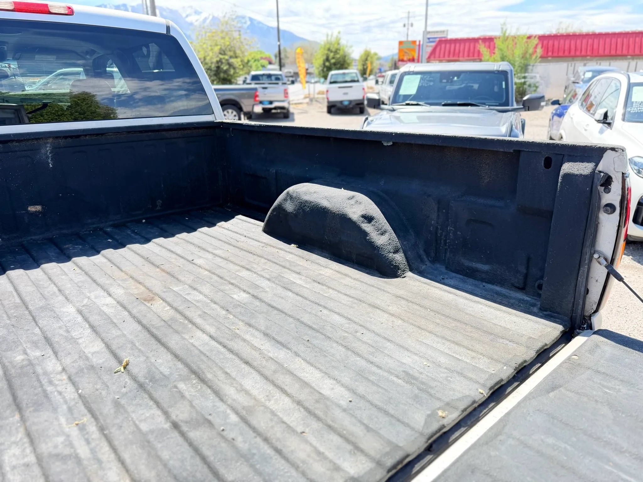 Used 2006 GMC Sierra 2500 SLT w/ Heavy-Duty Power Package AWD/4WD image 12