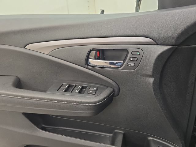 Used 2025 Honda Ridgeline RTL image 35