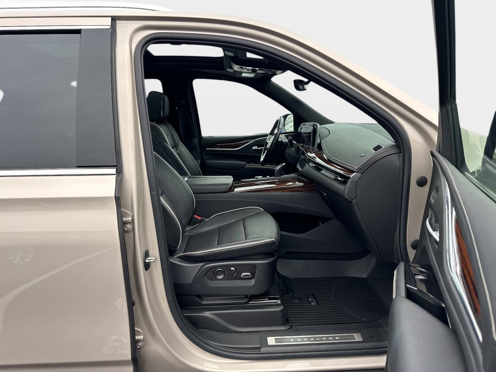 Used 2021 Cadillac Escalade Premium Luxury w/ Driver Assist Tech Package image 13