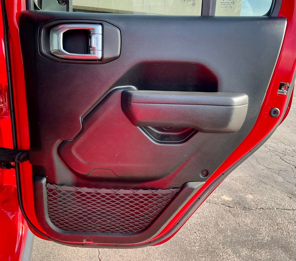 Used 2022 Jeep Gladiator Willys image 26
