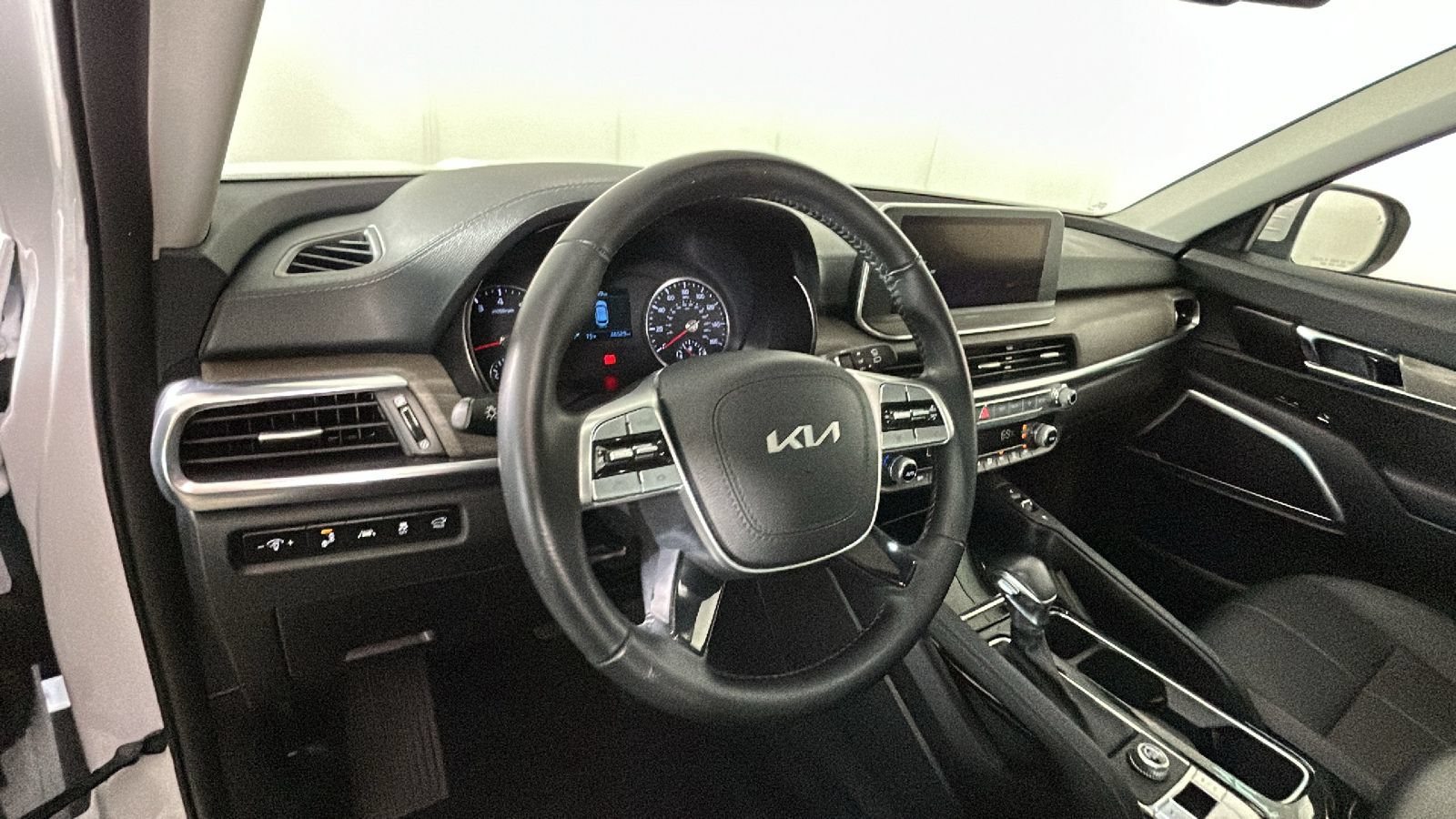 Used 2022 Kia Telluride EX FWD image 17