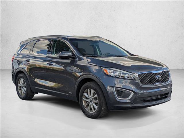 Used 2018 Kia Sorento LX image 3