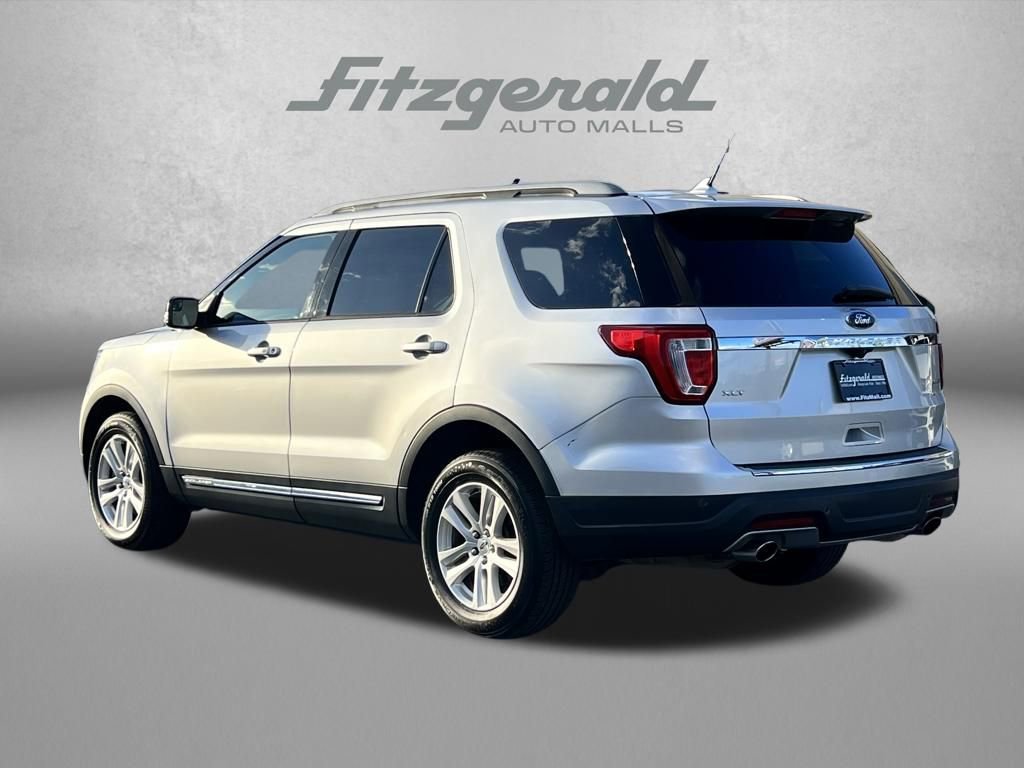 Used 2018 Ford Explorer XLT w/ Equipment Group 202A image 8