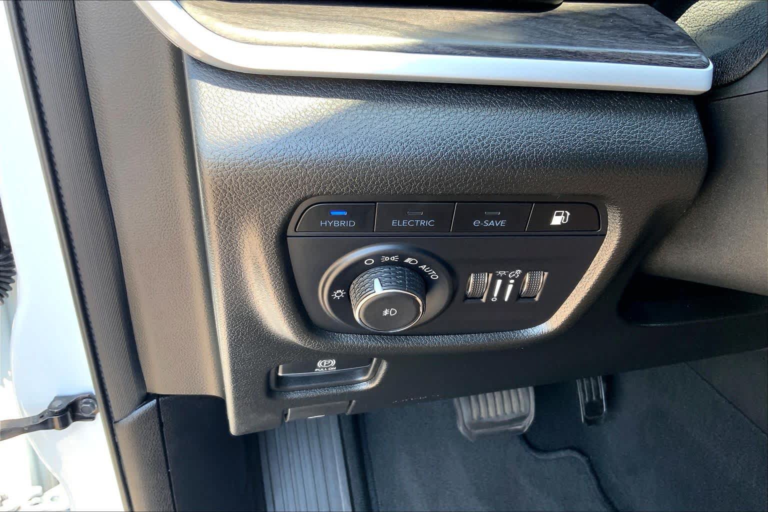 Used 2023 Jeep Grand Cherokee 4WD 4xe w/ Luxury Tech Group II image 33