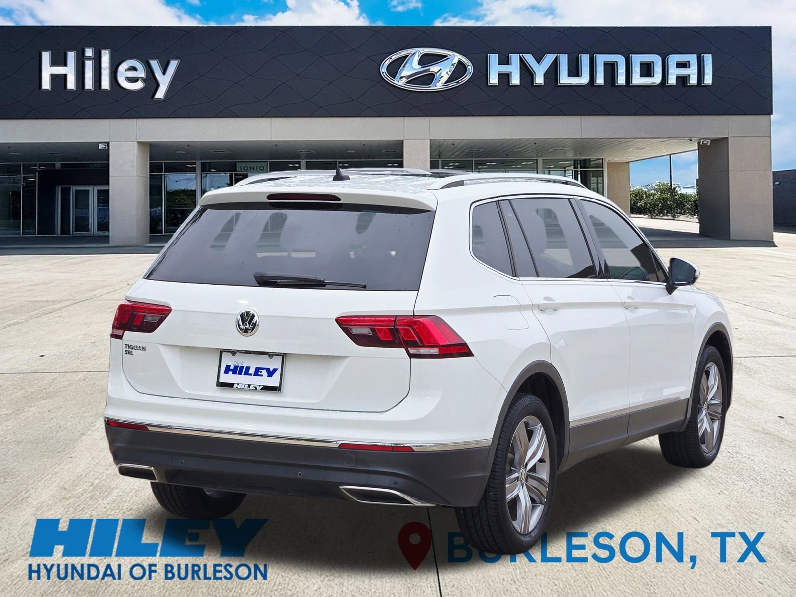 Used 2021 Volkswagen Tiguan SEL w/ 3-Row Tiguan MDO Package FWD image 4