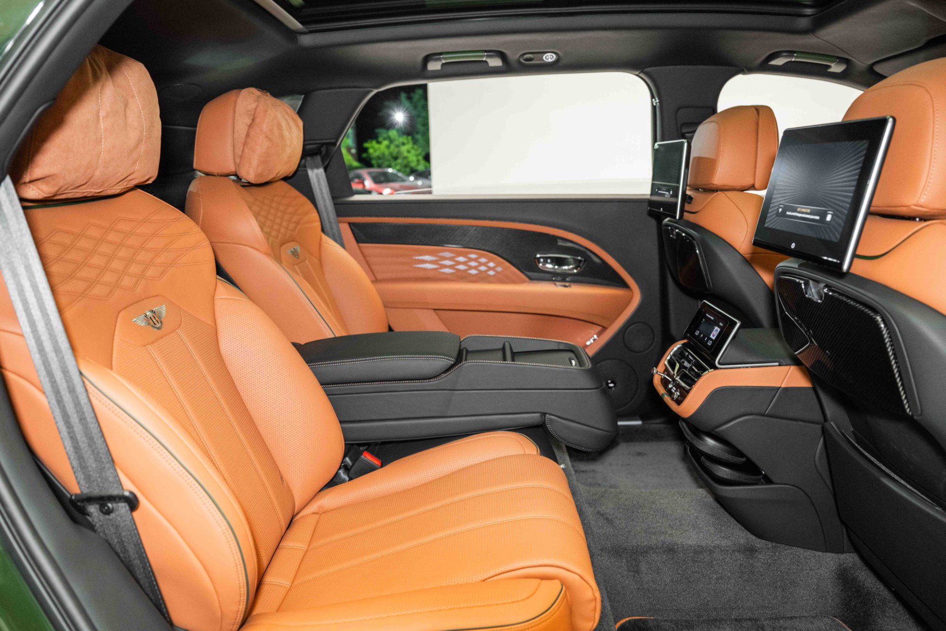 New 2024 Bentley Bentayga Extended Wheelbase image 21