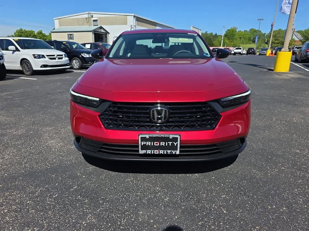 Certified 2025 Honda Accord SE image 4