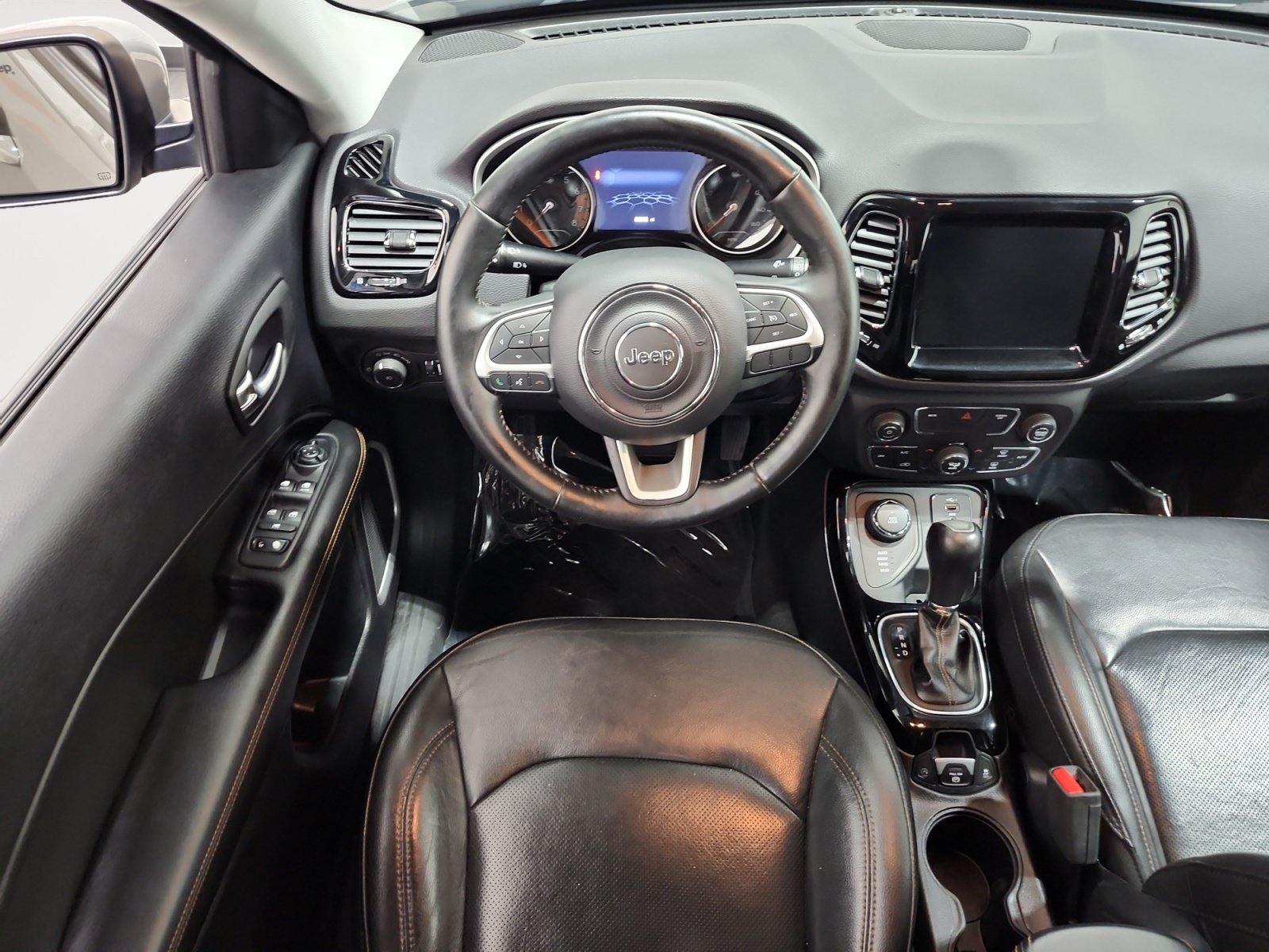Used 2019 Jeep Compass Limited AWD/4WD image 10