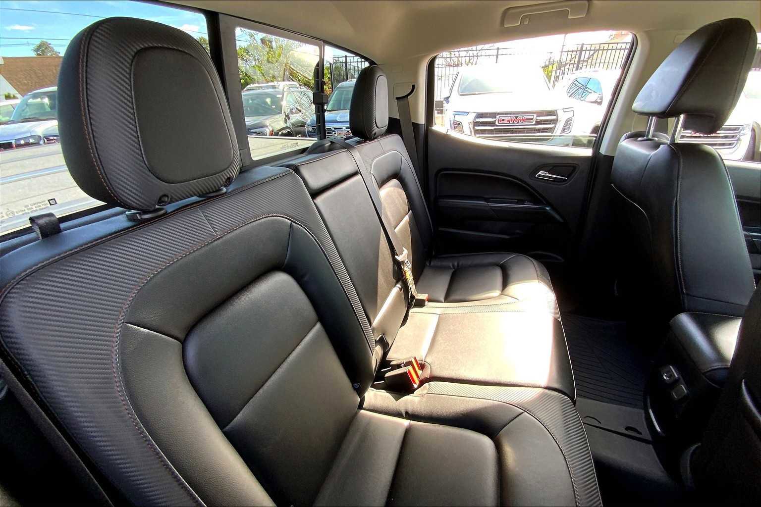 Certified 2022 GMC Canyon AT4 w/ Trailering Package image 18