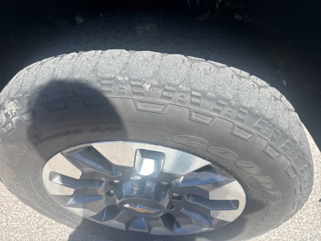 Used 2022 Chevrolet Silverado 2500 Custom w/ Custom Value Package image 8