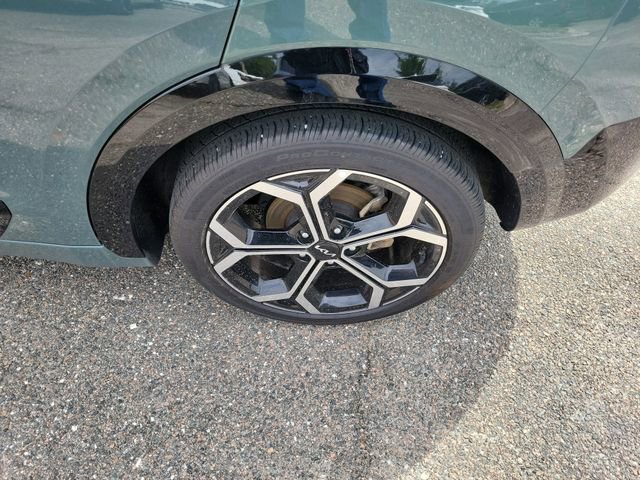 Used 2023 Kia Niro EX Touring FWD image 7