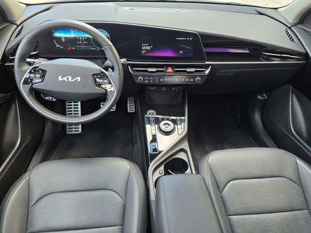 Used 2023 Kia Niro Wave w/ Wave Preserve Package FWD image 2