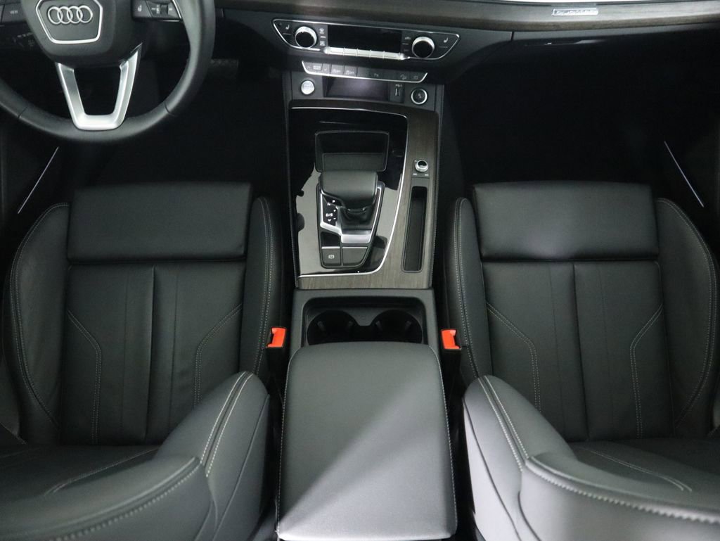 Certified 2025 Audi Q5 2.0T Premium Plus w/ Premium Plus Package image 17