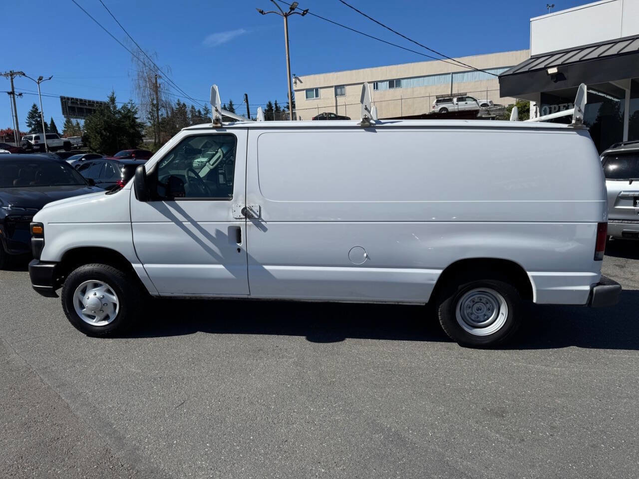 Used 2008 Ford E-150 and Econoline 150 image 2