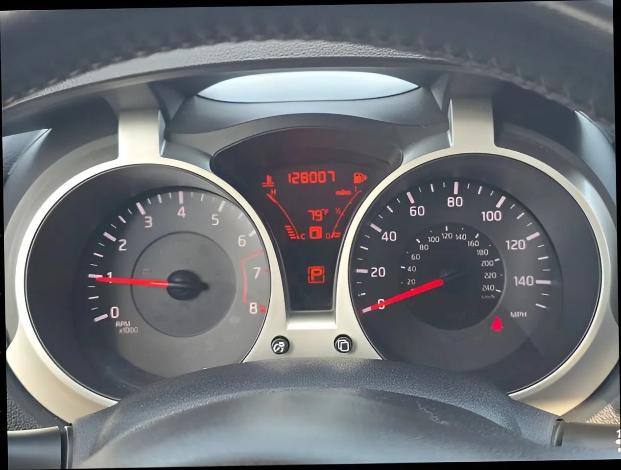 Used 2013 Nissan Juke SV FWD image 26