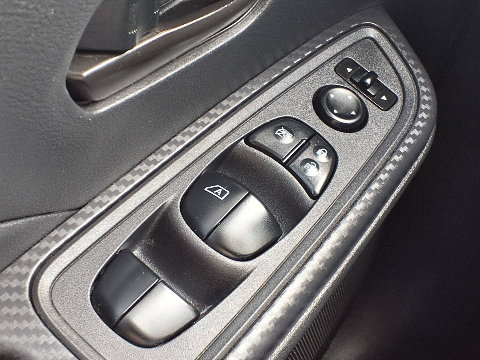 Used 2020 Nissan Versa S FWD image 8