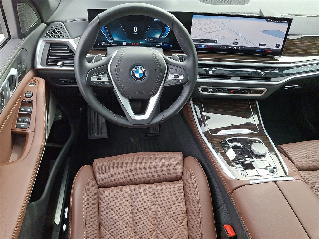 Certified 2024 BMW X5 xDrive50e w/ Premium Package image 2