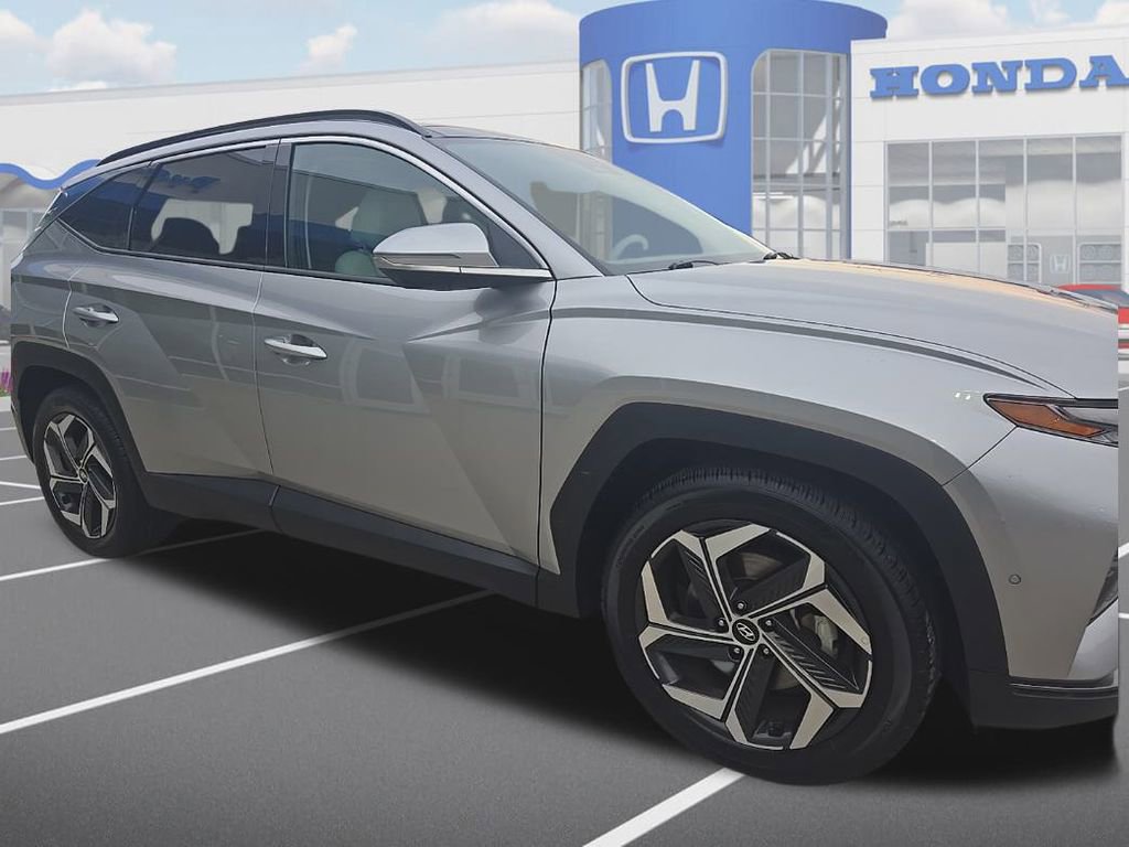 Used 2024 Hyundai Tucson Limited image 1