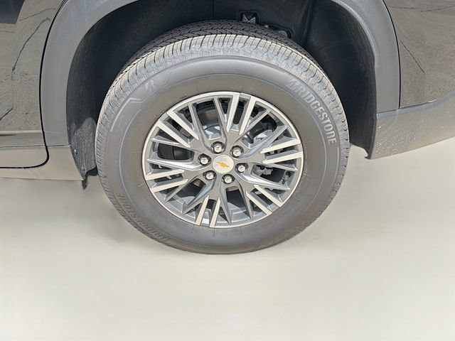 New 2026 Chevrolet Traverse LT w/ Driver Confidence Package AWD/4WD image 34