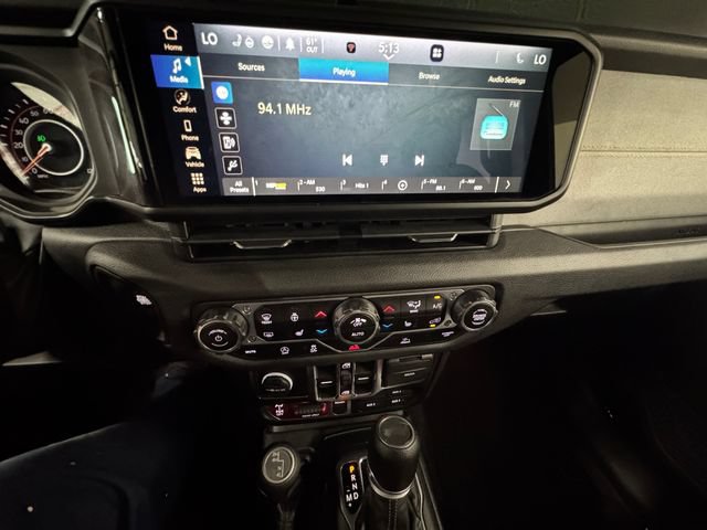 Used 2024 Jeep Wrangler Unlimited Sport AWD/4WD image 6