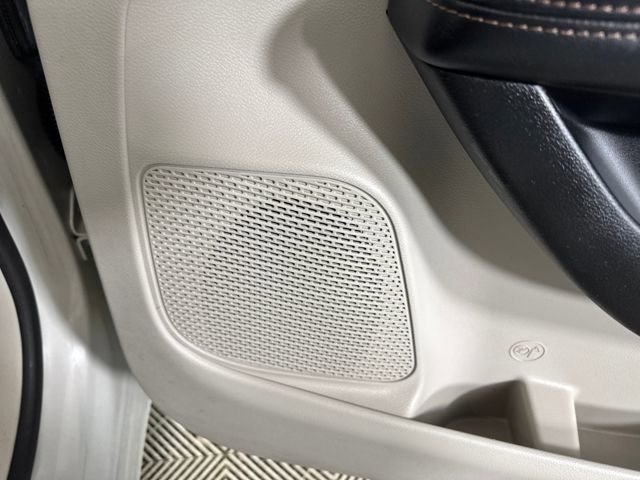 Used 2019 Chrysler Pacifica Touring Plus w/ Tire & Wheel Group image 29