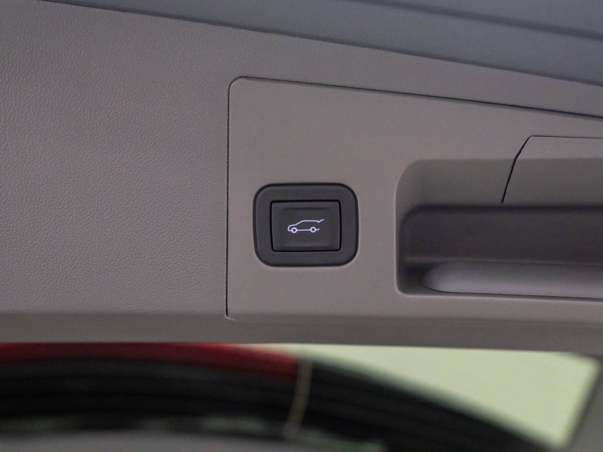 New 2026 Cadillac XT5 Premium Luxury w/ LPO, Floor Liner Package image 32