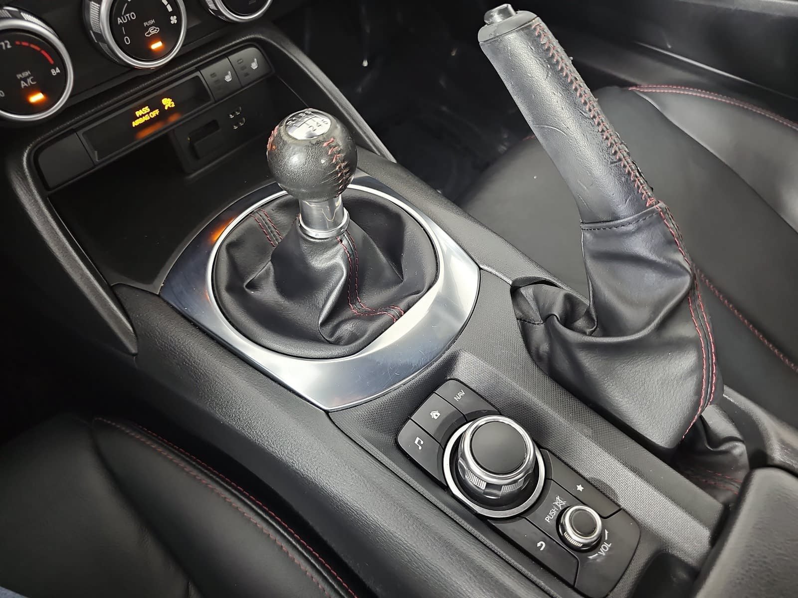 Used 2016 MAZDA MX-5 Miata Grand Touring RWD image 21