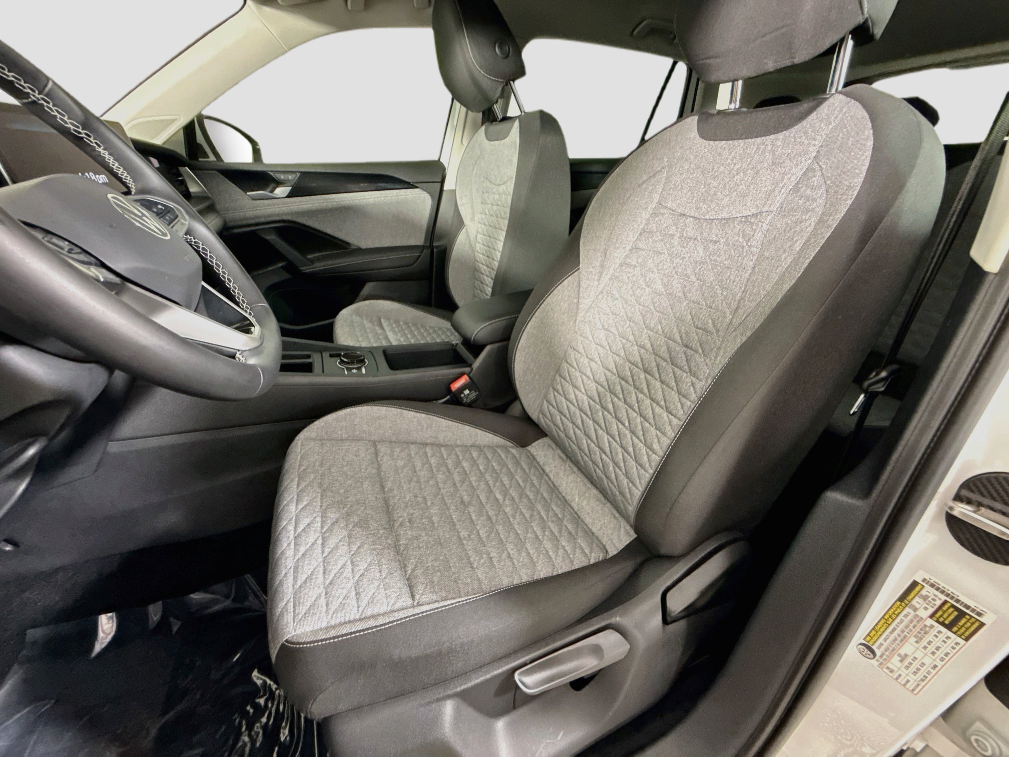 Used 2025 Volkswagen Tiguan S FWD image 22