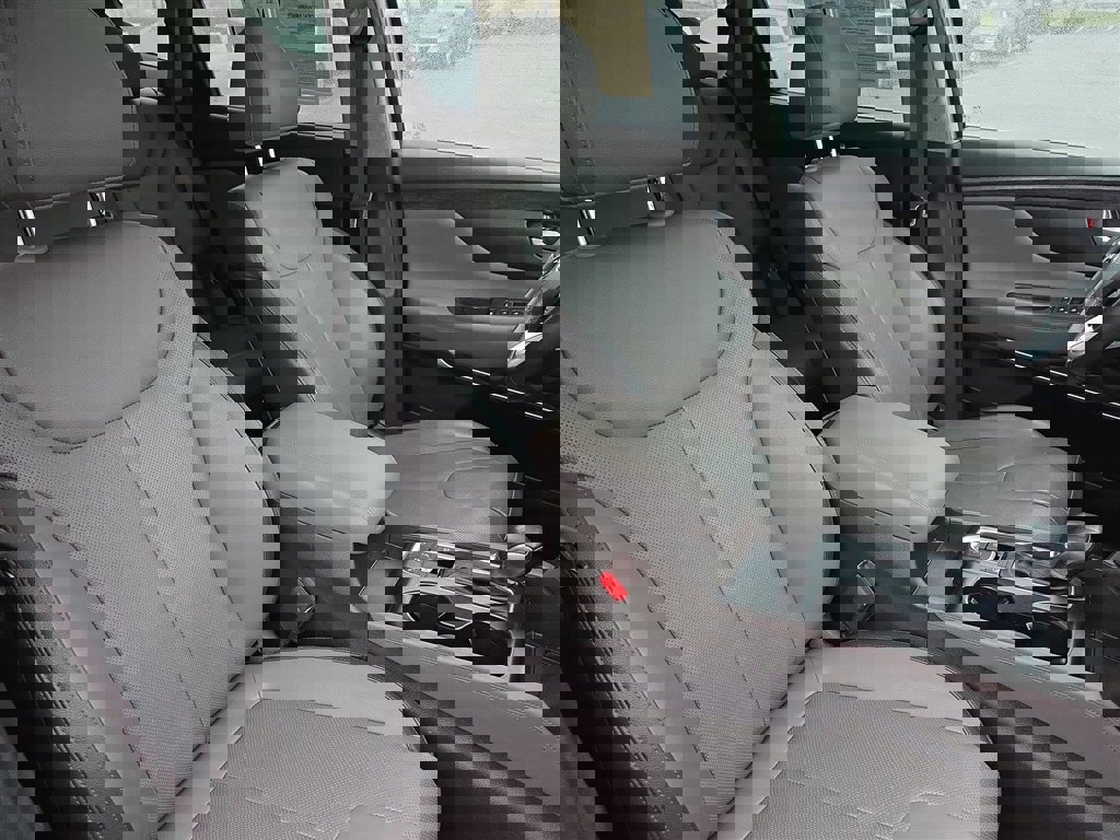 Used 2020 Hyundai Santa Fe Limited w/ Cargo Package image 25