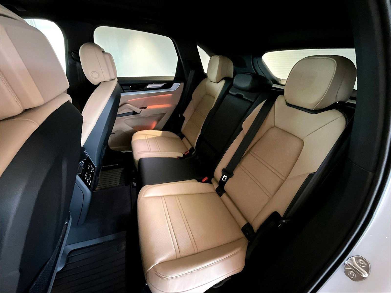 New 2026 Porsche Cayenne AWD/4WD image 28