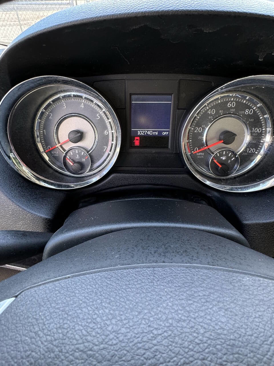 Used 2013 Chrysler Town & Country Touring image 7