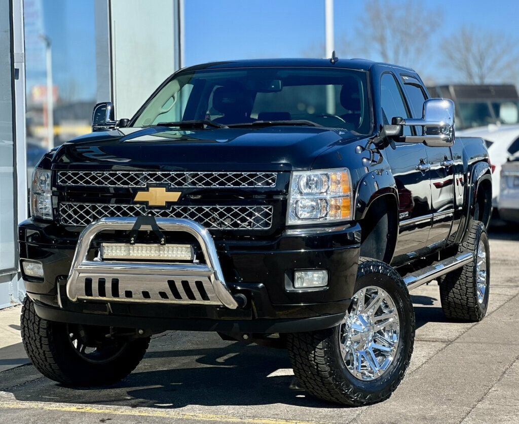 Used 2014 Chevrolet Silverado 2500 LT w/ Z71 Appearance Package AWD/4WD image 32