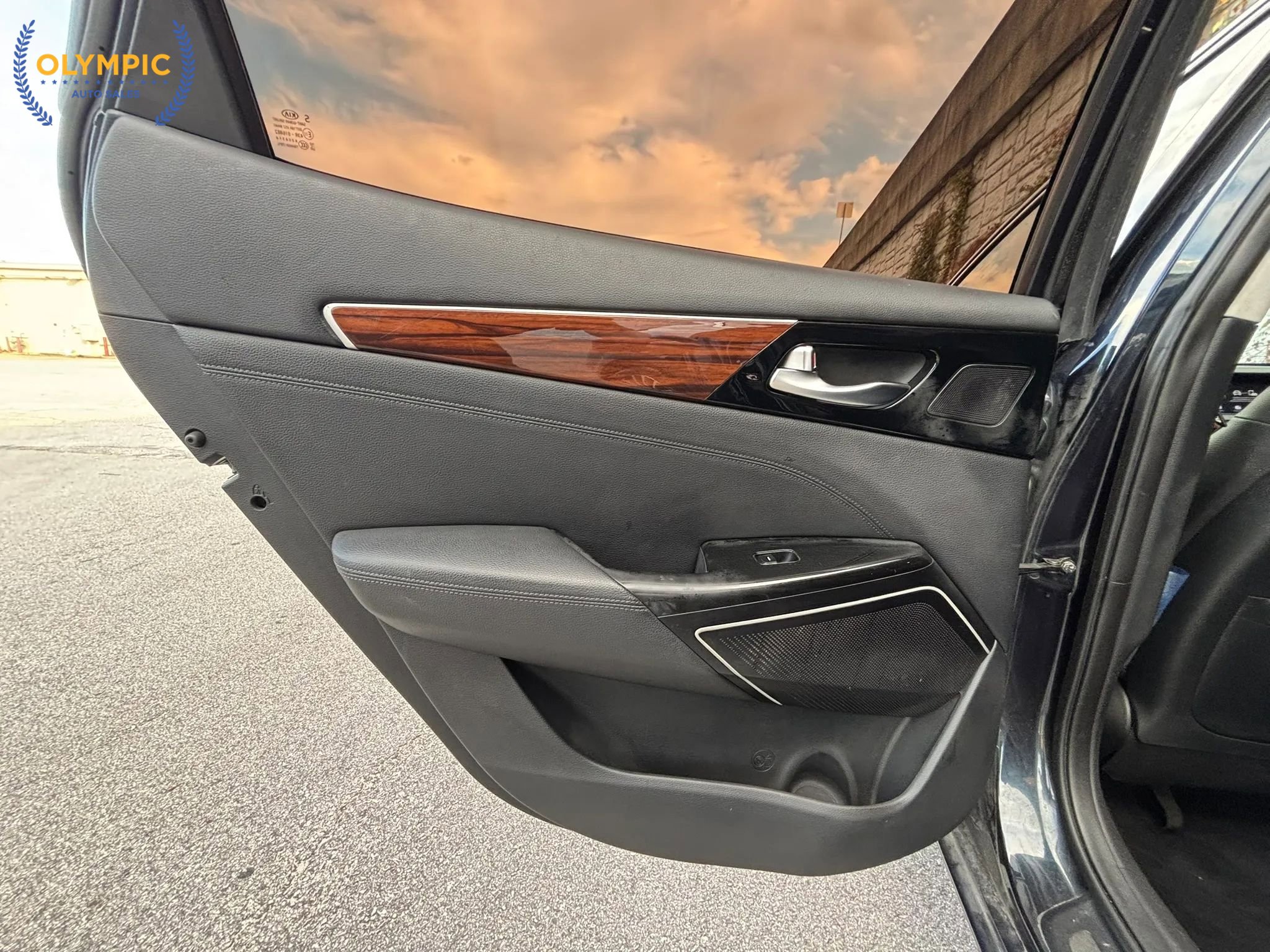 Used 2018 Kia Cadenza Premium image 38