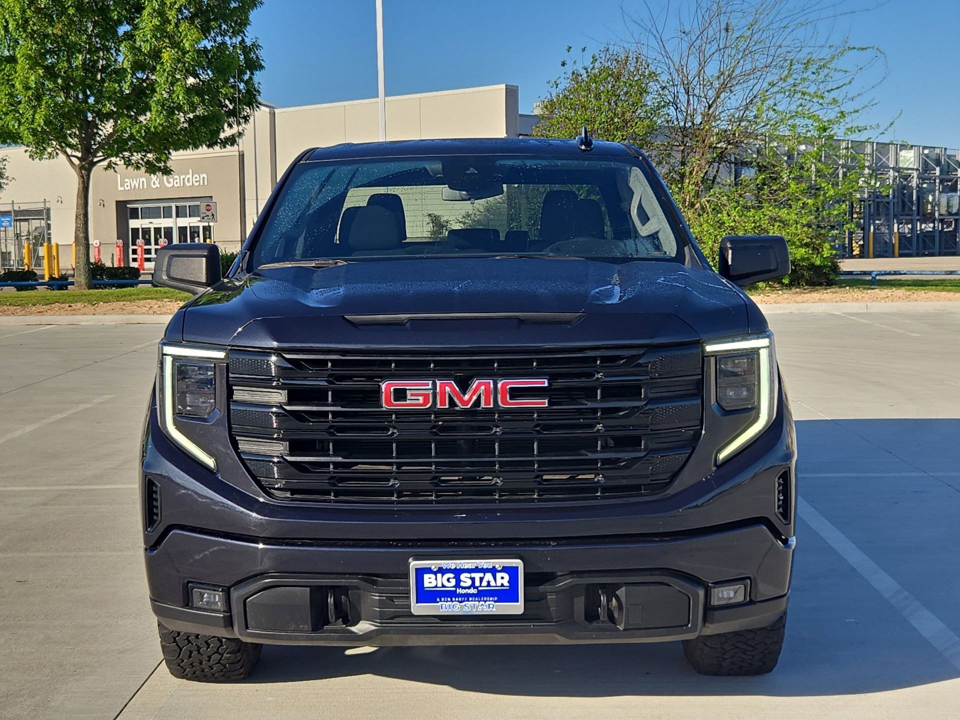 Used 2022 GMC Sierra 1500 Elevation image 10