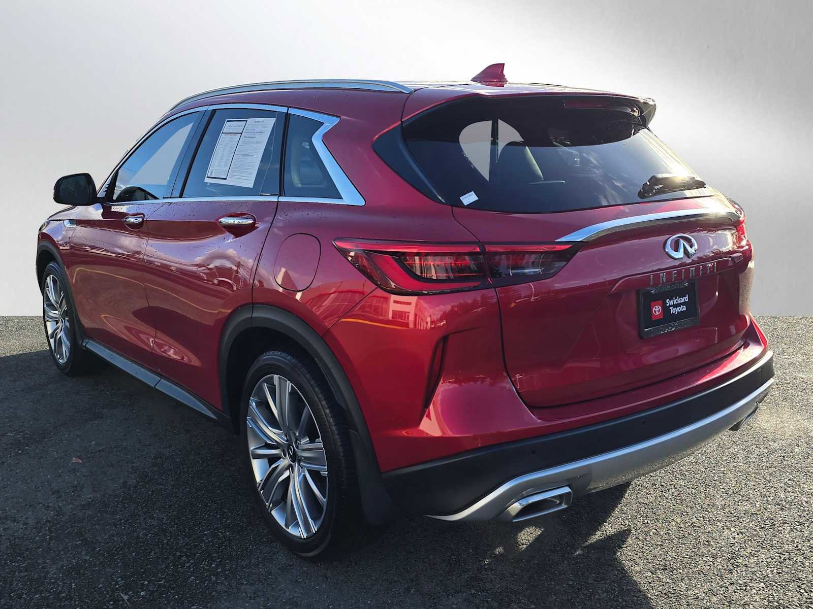 Used 2022 INFINITI QX50 Sensory image 5