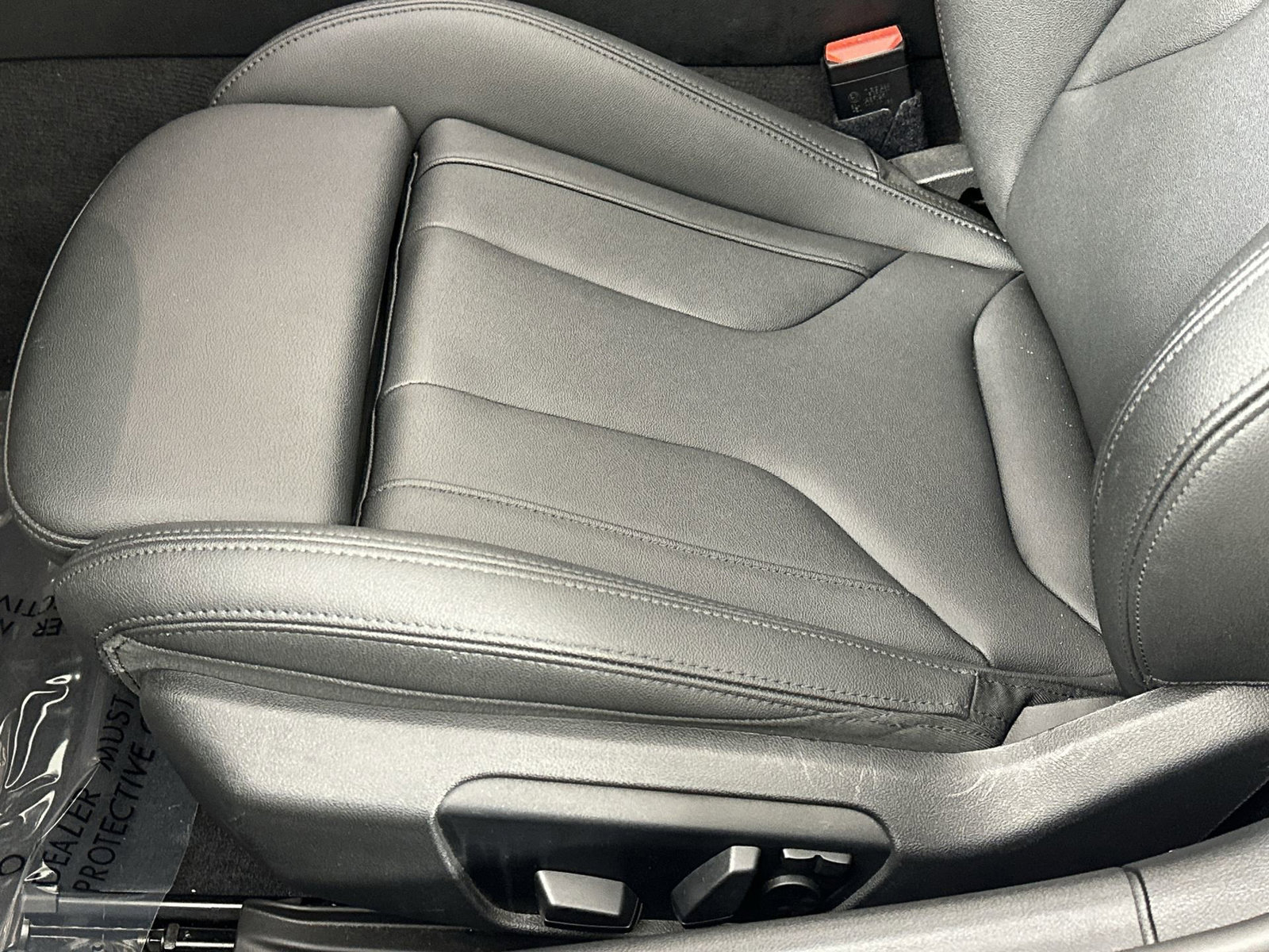 Used 2025 BMW Z4 M40i w/ Premium Package image 12