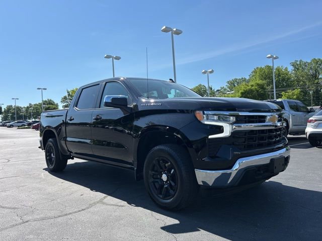 Used 2023 Chevrolet Silverado 1500 LT AWD/4WD image 4