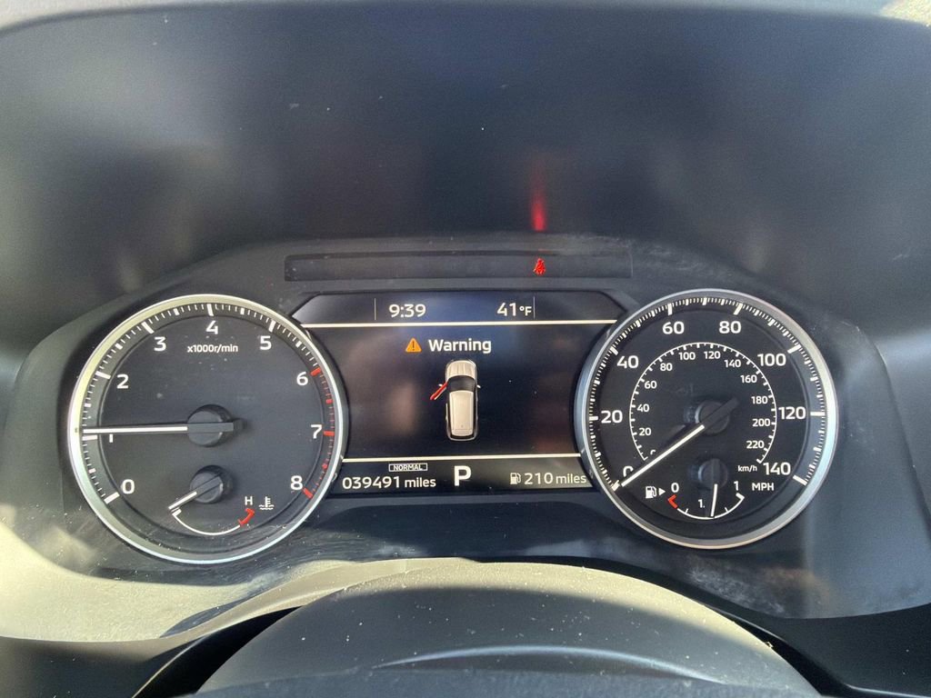 Used 2024 Mitsubishi Outlander SE image 29