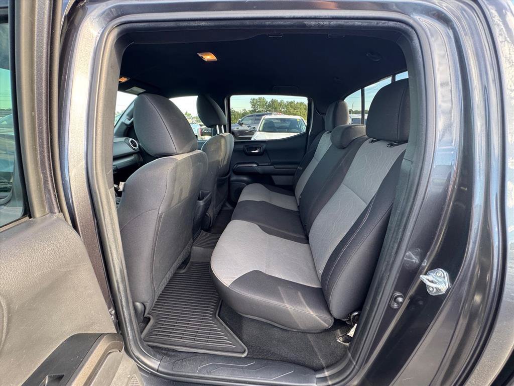 Used 2022 Toyota Tacoma TRD Sport w/ Black Out Package (TMS) AWD/4WD image 12