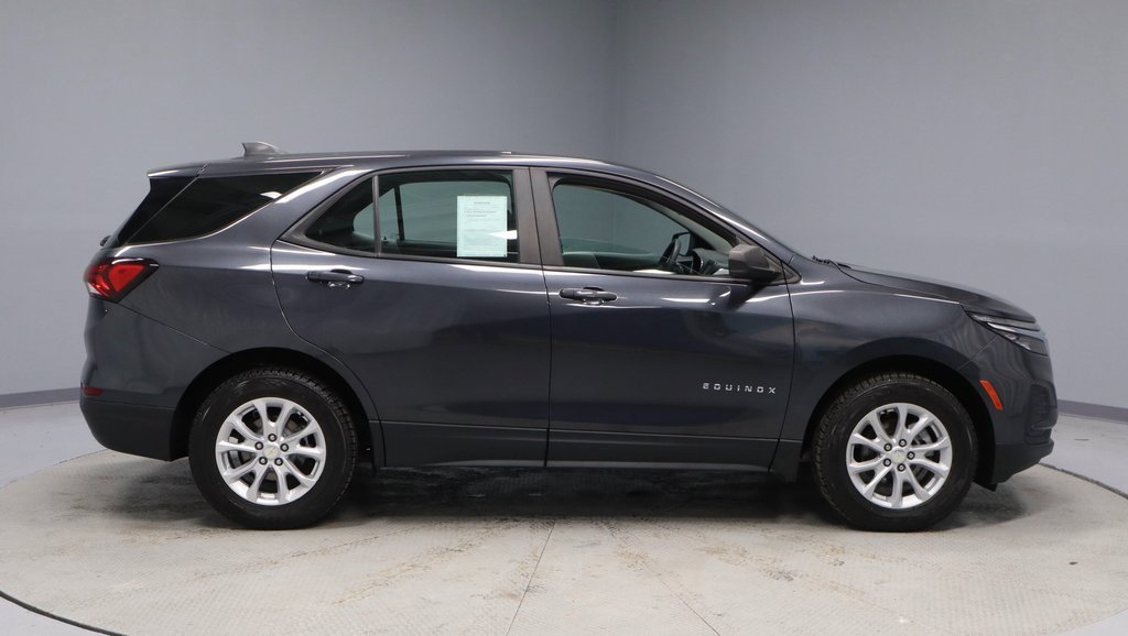Used 2022 Chevrolet Equinox LS image 9