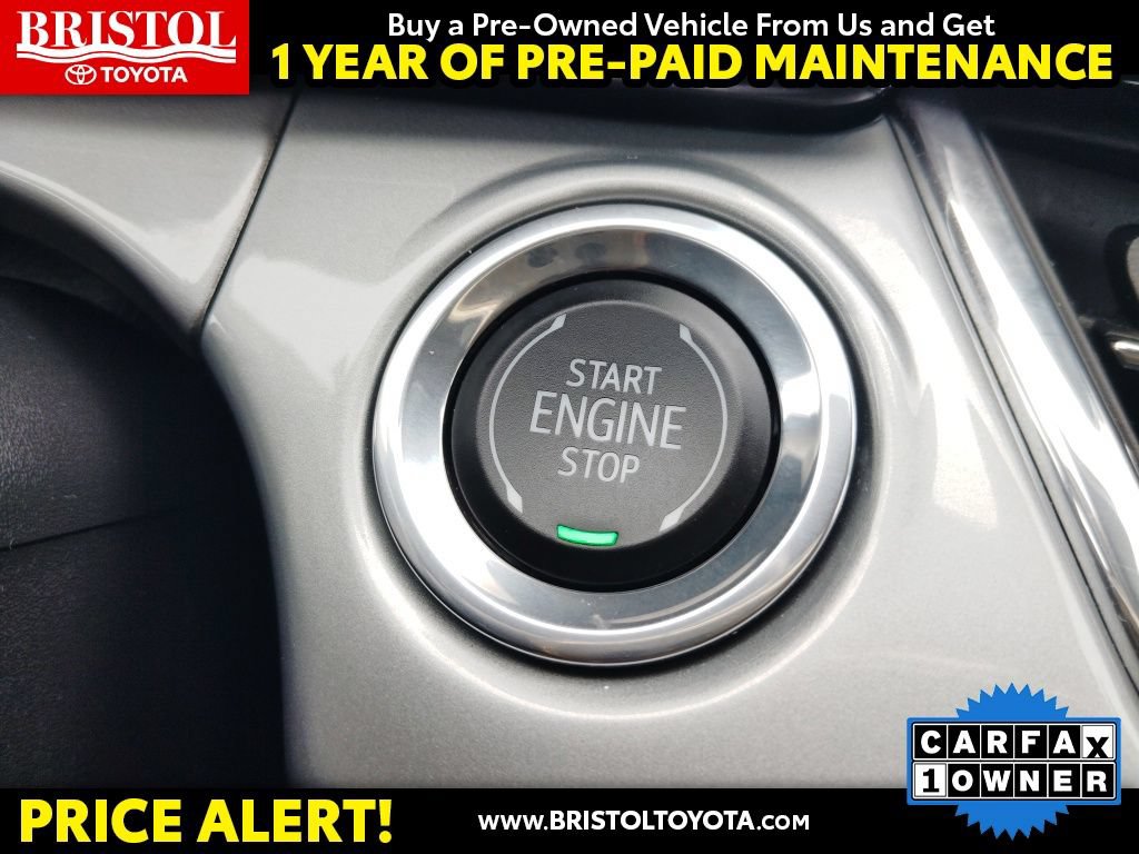 Used 2025 Chevrolet Trax LT w/ LT Convenience Package FWD image 29