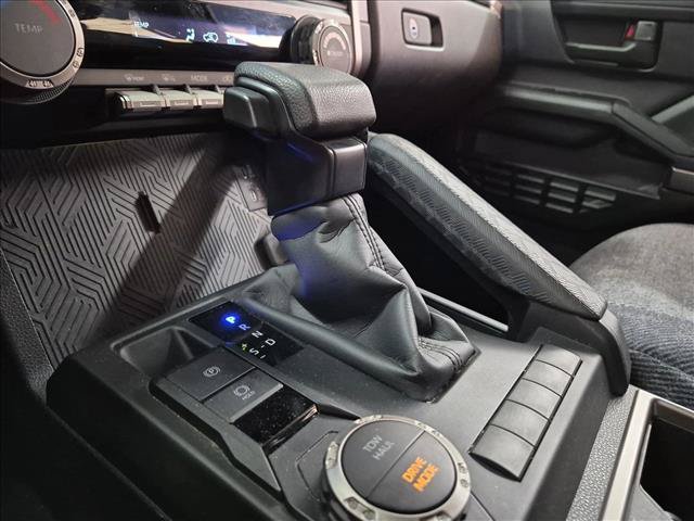 Used 2025 Toyota 4Runner SR5 RWD image 12