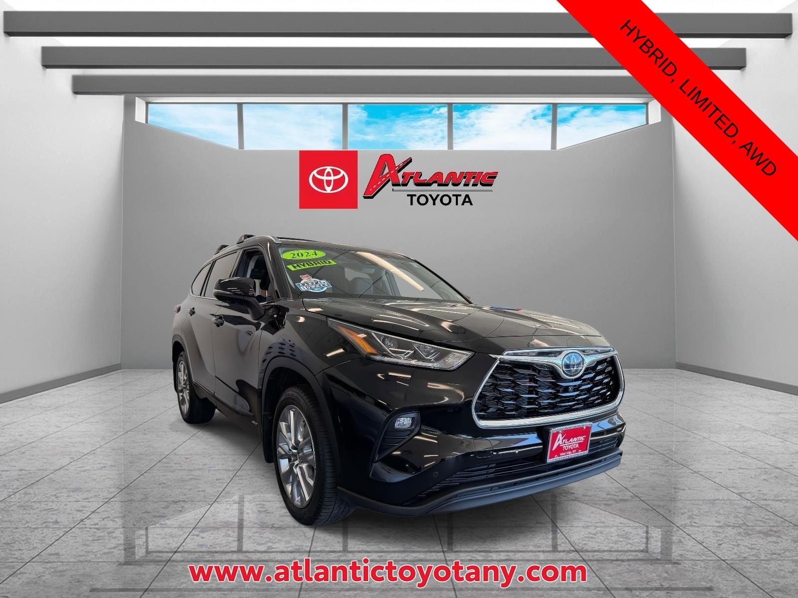 Used 2024 Toyota Highlander Limited image 1
