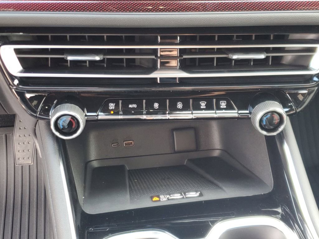 New 2026 Chevrolet Traverse RS w/ LPO, Floor Liner Package image 27